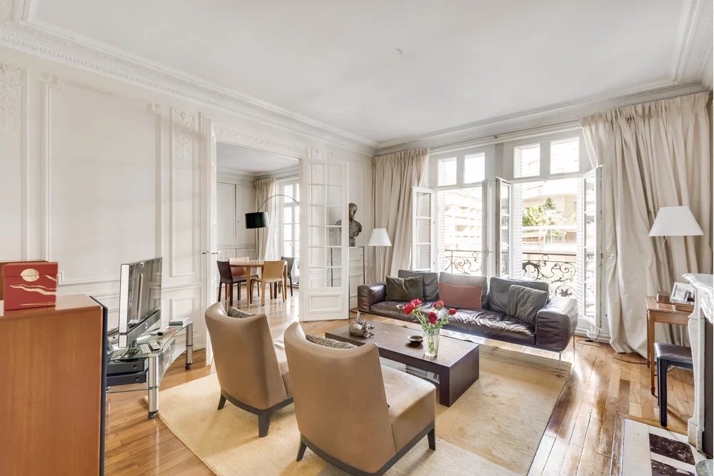 Rare. Entre le Pont de l’Alma et l’Ecole Militaire. Bel appartement de 140m².es