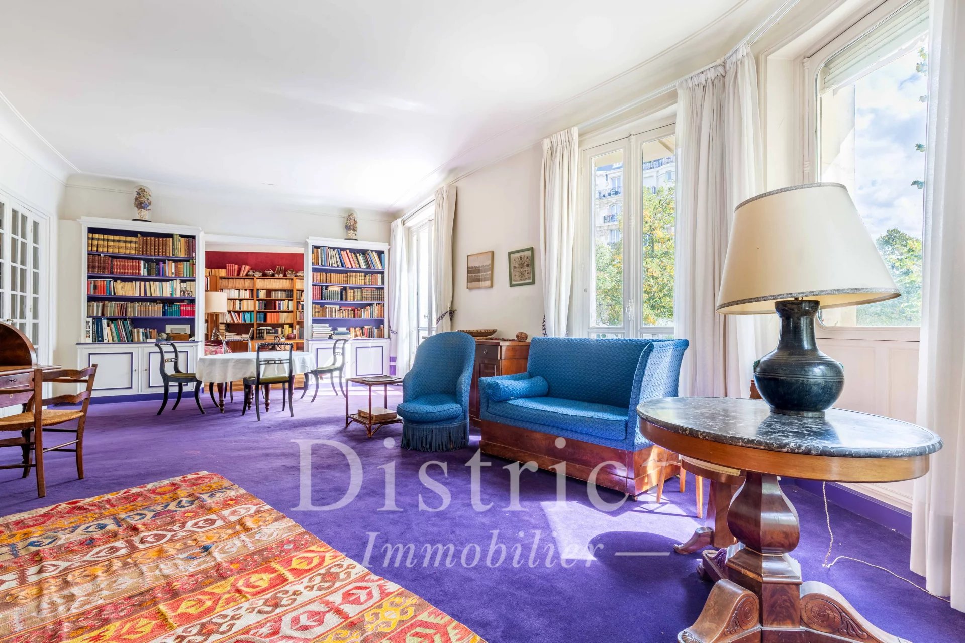 CHAMP DE MARS – TOUR EIFFEL – LUMINEUX 6 PIECES 170m²